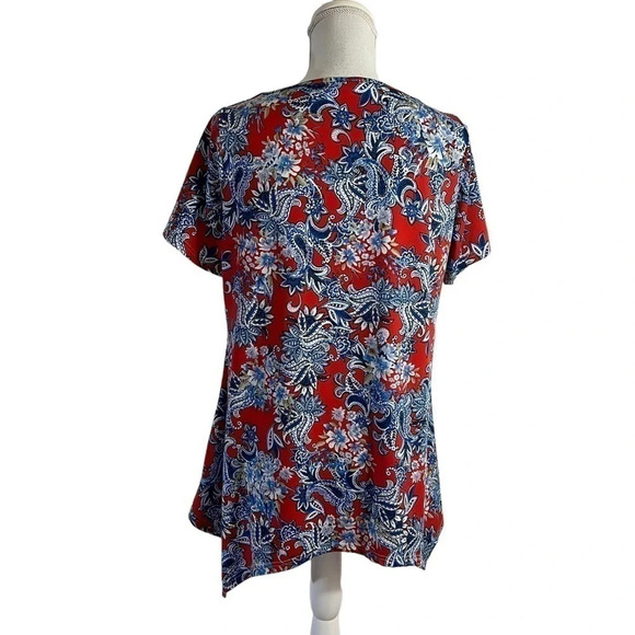 Sunny Leigh Floral Blouse Womens Large Red Blue Sharkbite Hem Tunic Cutout Neck - Picture 3 of 6